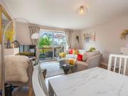 Cheltenham Hidden Gem with Parking, Walk to Town Cheltenham Hidden Gem with Parking, Walk to Town