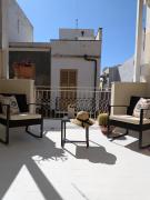 LIBECCIO HOUSE-Relax e Stile a Due Passi dal Mare