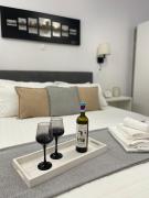 Athens Praxitelous Vibes & Nest