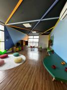 Studio com piscina e academia no Independência 915