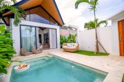 NEW! Beautiful Romantic AC Living Private 1BR Villa With Pool Next To Berawa Canggu