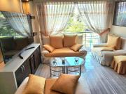 Departamento céntrico y familiar de tres habitaciones frente a parque