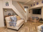 6 Uppergate Street Rose Cottage