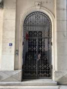 City center salon-style apartment free parking