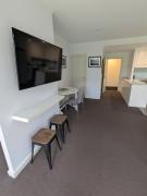 Top Glenelg