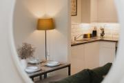 Duplex Redhill town centre apartment by Livingo Stays