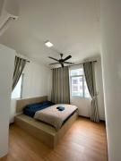 Top Kuching