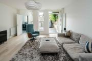 Stylish 2 Bedroom 2 Bath in Notting Hill