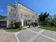 KETI 2 NV - Studio apartment with terrace