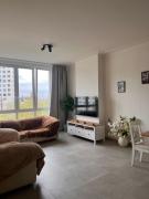 Cozy Feels, Central Vibes