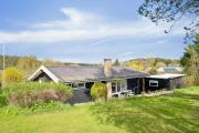 Well-Kept Family Cottage Close To A Child-Friendly Sandy Beach