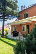 Golden Villa Kraków - Stylowa Willa z Ogrodem i Grillem