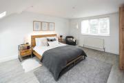 Contemporary 5 Bedroom with Garden North Finchley Contemporary 5 Bedroom with Garden North Finchley