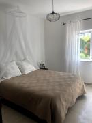 Apt H - Beach Village