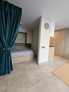 Rainbow, отличная квартира в 100 метрах от моря с полноценной кухней,выделенной спальней и шикарным видом!