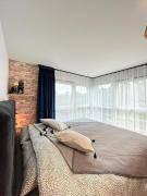 King Kong Suit in New York Style