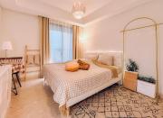 Gold Coast PIK Apartments by Host Jess