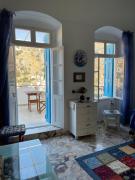 Top Symi