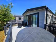 Still Waters Luxury Retreat with Hot Tub -Tattershall Lakes