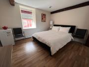 Lovely single room 5 minutes walk from ocean