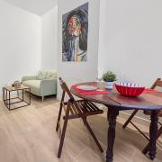 Appartement rénové, proche métro et canal