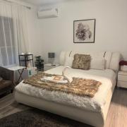 Mahzan Private Master Bedroom Ensuite - Shared House