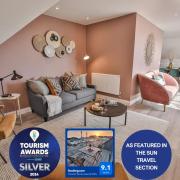 THE PENTHOUSE by BOURNECOAST - A Stylish Coastal Penthouse with a Balcony, SEA VIEWS and Parking - Just 10 Minutes Walk to the Sandy Beaches - FM8407