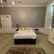 Spacious Double Room In The Heart Of Edinburgh