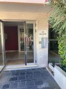 appartement entierement rénové avec vue sur le bassin et villa St Yves parking privé