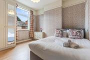 Stylish 3-Bed Home Near Nottingham City Centre Stylish 3-Bed Home Near Nottingham City Centre