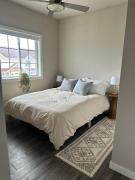 Cozy Flat in Downtown TC