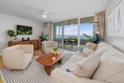 Oceanfront Condo Kailua Kona Walk to Beach Town and Sunset Views