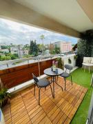 Charming green studio