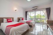Super OYO 662 Malee Bunga Hotel