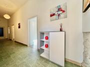 Wanda, piano terra, giardino e posto auto! by Alfareal