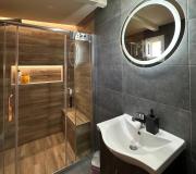 Luxury suite with Jacuzzi