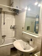 Centrally located apartment near Airport Trains Stations