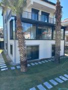 PEARL MANSİON-Cunda island , Large garden with sea views