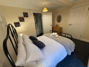 Cozy Retreat in Redhill