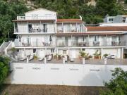 Bella Vista Apartments