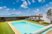 Villa Oasis Beachfront Corralejo By Holidays Home