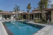 Luxury 3BR Villa, Private Pool, Gym & Jacuzzi
