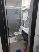 Elegant 1BR And Bonus Room, Valley