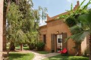 Lankah - Authentic villa with private heated pool close to city center