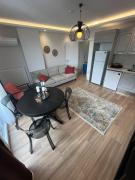 Suadiye Bostanci Luxury 2 Bedroom Apartment with Pool