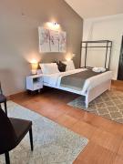 Alt life - By the Lake - Naukuchiatal