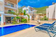 Stunning Modern Duplex Apartment in Central Kalkan