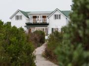 Little Villa by Ideas Cartel