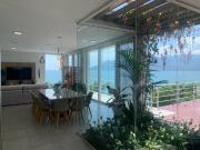 Casa luxuosa de frente para o mar