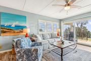 Ground floor Beachfront Corner Unit a few Steps from the Beach